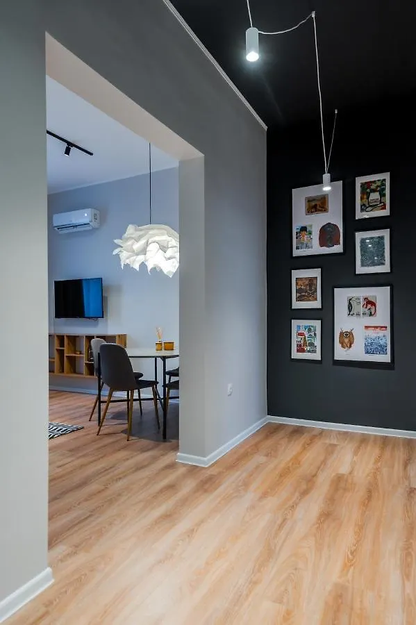 New Black & White - 2Bdr Apartment With Balcony ソフィア ブルガリア