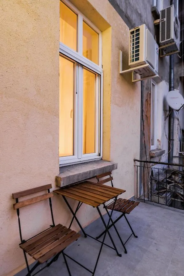 New Black & White - 2Bdr Apartment With Balcony Sofya 0*,  Bulgaristan